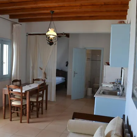 Ioanna - Vacation Houses For Rent Close To The Holiday home Kionia