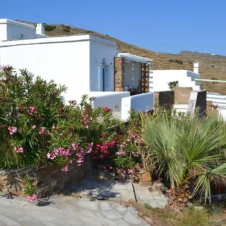 Ioanna - Vacation Houses For Rent Close To The Holiday home *