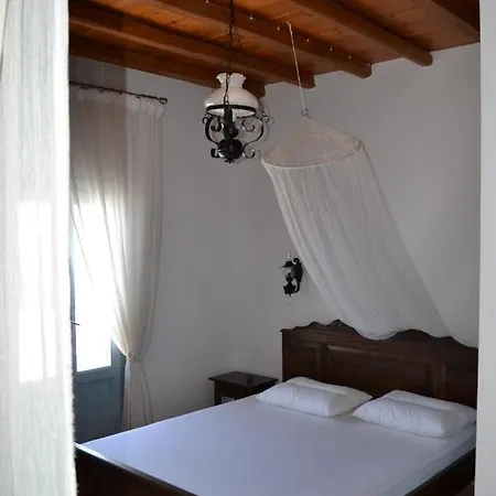 Ioanna - Vacation Houses For Rent Close To The Holiday home