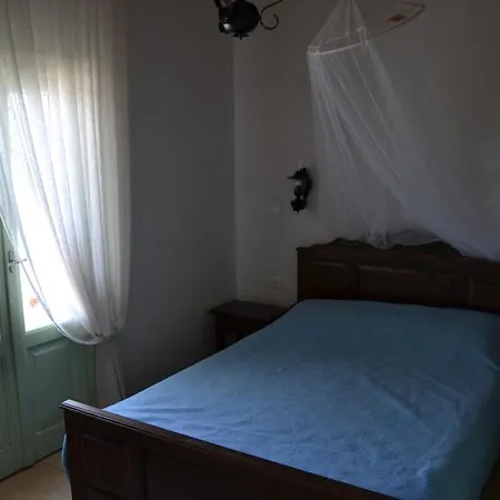 Ioanna - Vacation Houses For Rent Close To The Holiday home